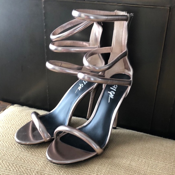 Nasty Gal stroppy gold heels - Picture 2 of 3